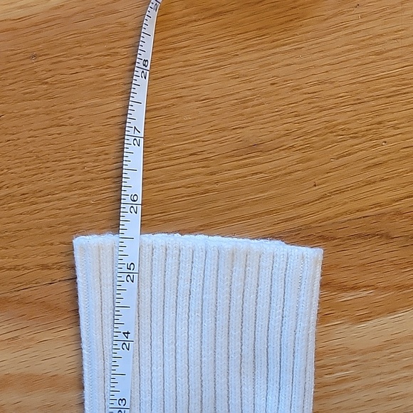 Women's size large sweater - Picture 6 of 7